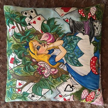 Подушка Алиса в стране чудес