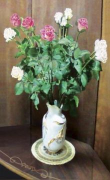 «Розы в белой вазе» Евгений Сенченко